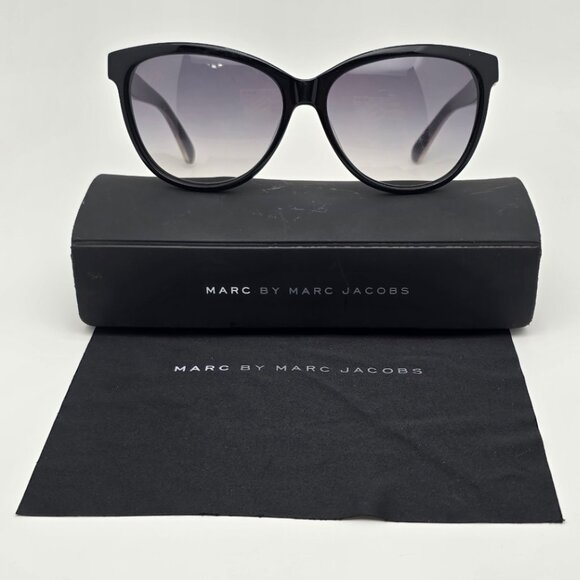 Marc Jacobs MMJ411/S Black Frame Grey Lens Cat Eye Sunglasses w/ Case 57-15-140 - Picture 1 of 14